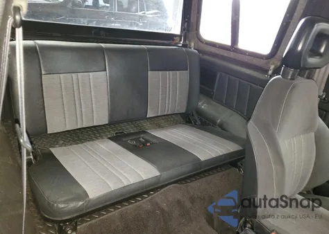 1992 Geo Tracker from USA, damaged, VIN 2CNBJ18U2N6907880